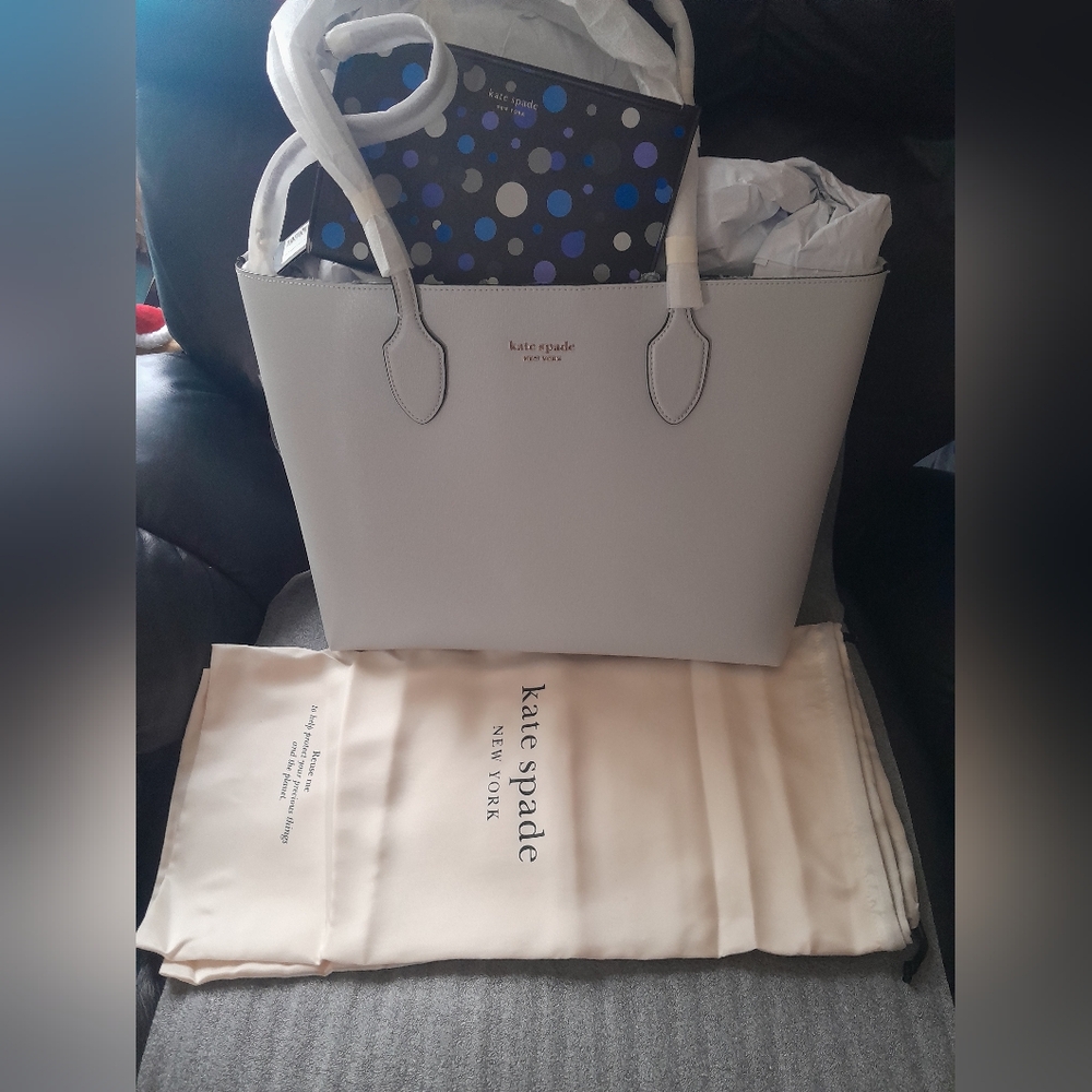 New Kate Spade Tote/Detachable Blue Polka Dot Wristlet With Dust Bag NWT - Picture 10 of 13